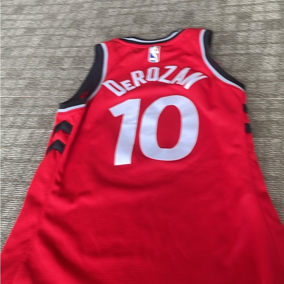 Nike Red Raptors Jersey - Picture 2 of 2